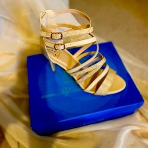 BRAND NEW Natural Tan / Cream-colored strappy heels